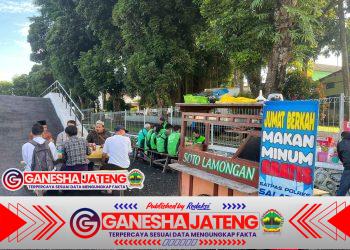 Makin Ramai, Program Jumat Berkah (Makan & Minum Gratis) di Satpas Polres Salatiga Disambut Antusias Masyarakat Makin Ramai, Program Jumat Berkah (Makan & Minum Gratis) di Satpas Polres Salatiga Disambut Antusias Masyarakat