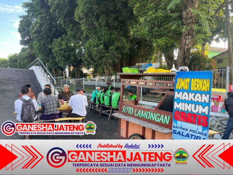 Makin Ramai, Program Jumat Berkah (Makan & Minum Gratis) di Satpas Polres Salatiga Disambut Antusias Masyarakat Makin Ramai, Program Jumat Berkah (Makan & Minum Gratis) di Satpas Polres Salatiga Disambut Antusias Masyarakat