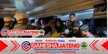 Dapur Lapangan Brimob Suplai Bantuan Makanan untuk Korban Banjir di Aceh Tamiang Dapur Lapangan Brimob Suplai Bantuan Makanan untuk Korban Banjir di Aceh Tamiang